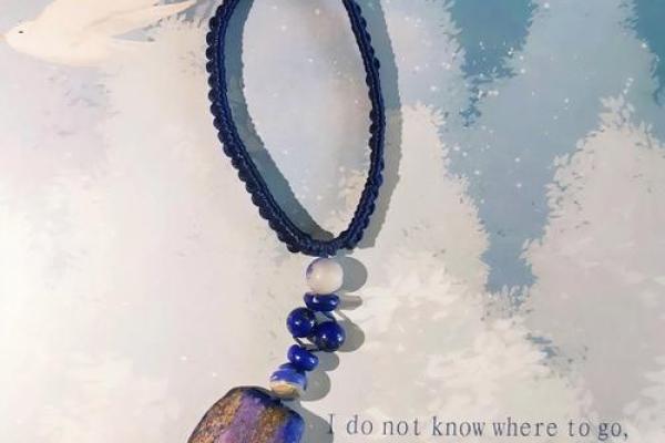 女性五行缺水佩戴什么饰品最合适 女性五行缺水佩戴什么饰品最合适