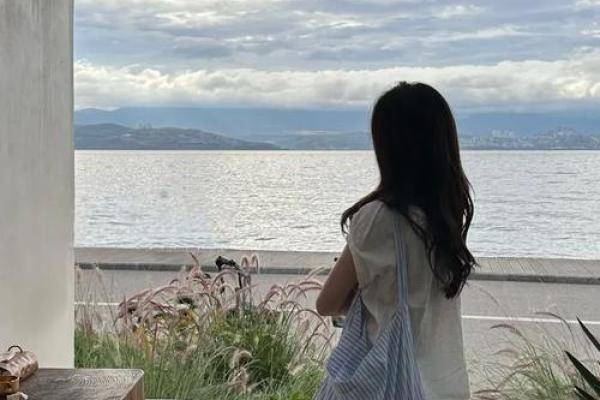 用手机拍照测运势，掌握人生方向