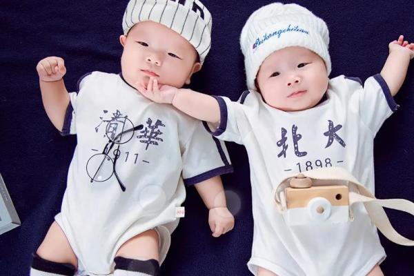 为龙凤胎宝宝挑选合适的名字 寓意深远且音韵和谐