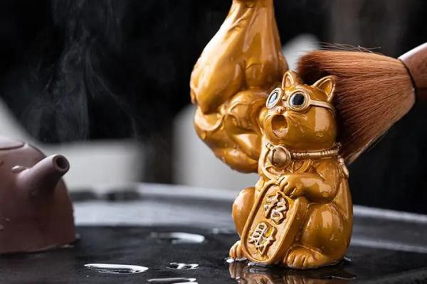 摆放风水招财猫摆件，开启财运的最佳时机