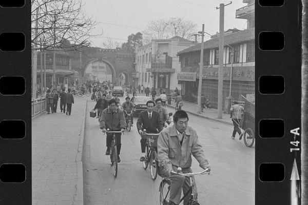 时光倒流1983：探寻那个年代的历史印记与时代变迁