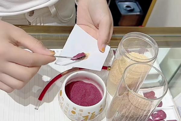 蛇男在本命年如何调整个人发展方向