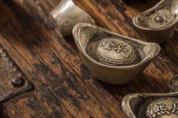 钗钏金命公司如何选择寓意吉祥的名字