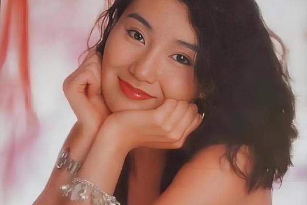 从张曼玉生辰八字看她的成功与坎坷