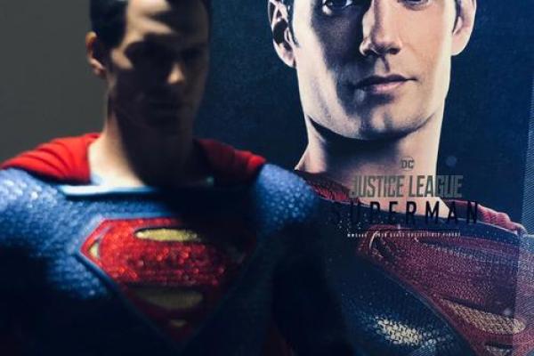 从克拉克·肯特到超人：名字与身份的转变