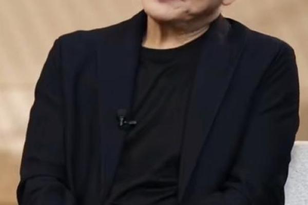从李连杰的生辰八字看他如何打破命运枷锁