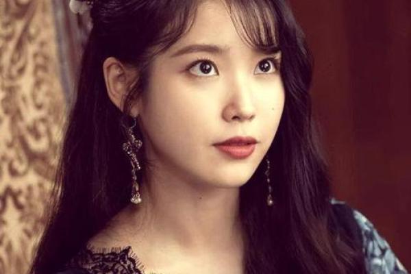 IU八字分析：她的命运与爱情运势揭秘