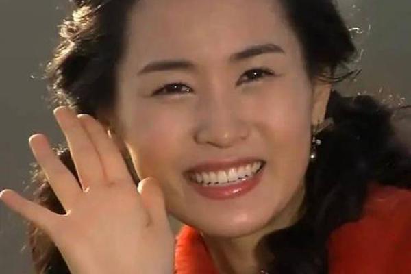 从经典到现代:韩剧女主角名字的演变趋势 从经典到现代:韩剧女主角名字的演变趋势