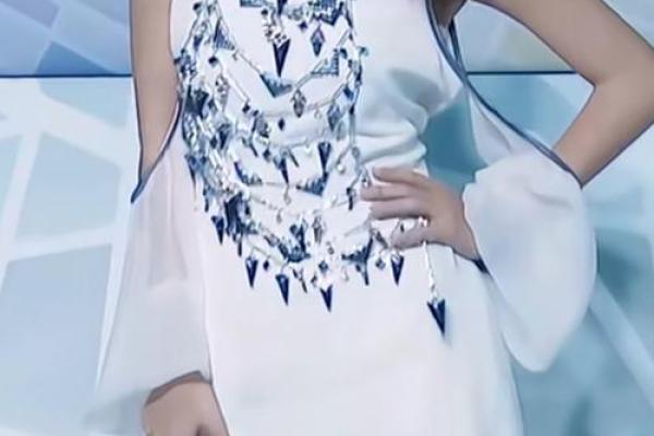 安以轩八字透露了哪些命运讯号 安以轩八字透露了哪些命运讯号