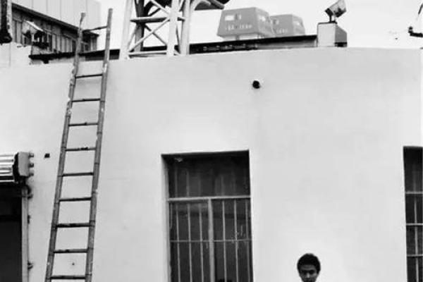 回顾1990：万年历中的历史瞬间，揭秘那个时代的记忆