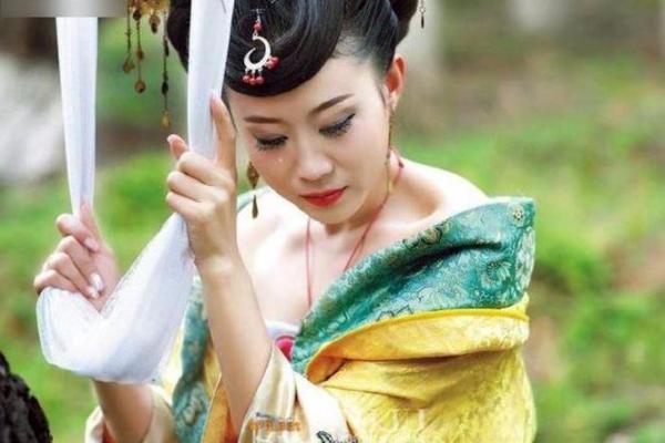 杨贵妃八字中的秘密,竟隐藏着这样的人生轨迹 杨贵妃八字中的秘密,竟隐藏着这样的人生轨迹