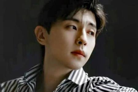 邓伦命运之谜：从生辰八字看他的成功密码